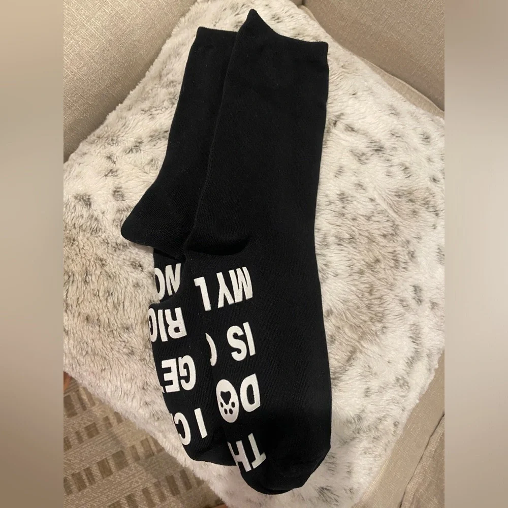 Black Novelty Socks -Dog Quote I CAN’T GET UP RIGHT NOW, THE DOG IS ON MY LAP OS